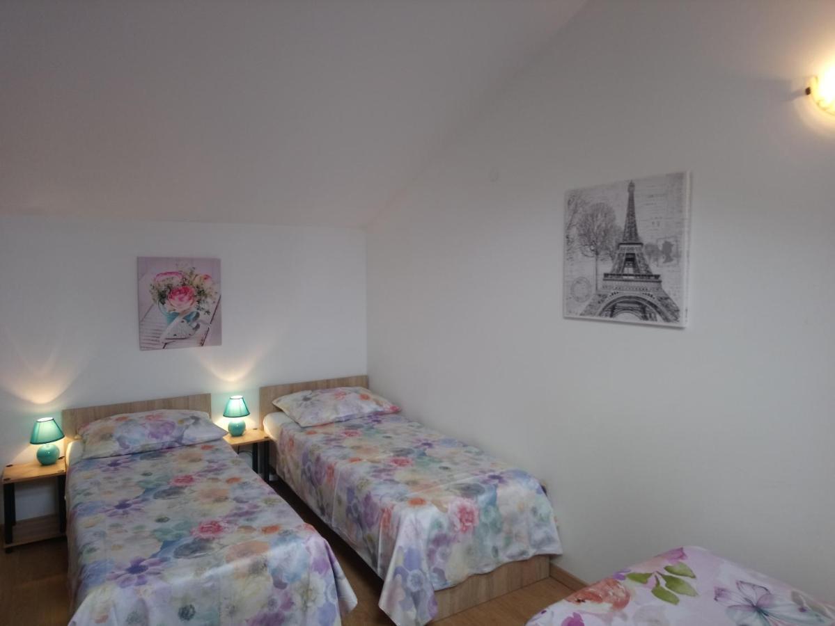 Apartments Alyssa Ічичі Екстер'єр фото